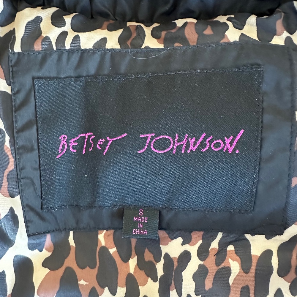 Betsy Johnson Down Puffer LikeNew - Picture 7 of 11